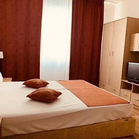 Dxn Apartament Апартаменти *